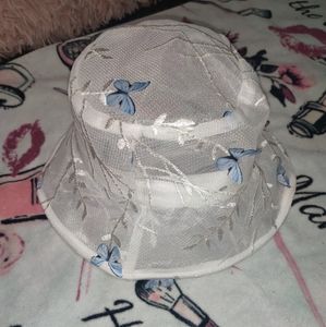 Mesh butterfly bucket hat
